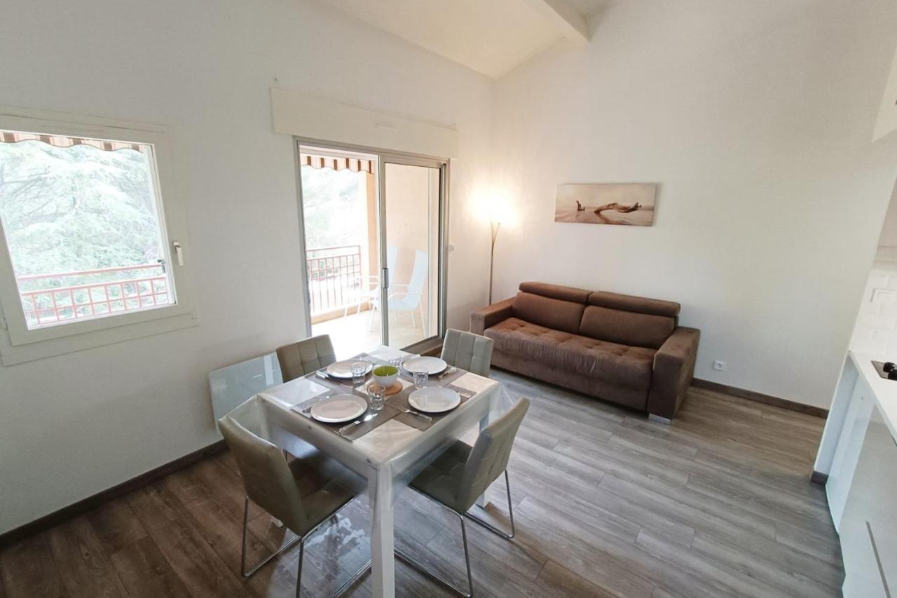 Spacious Sea View Apart At 50M From The Beach Bandol Esterno foto